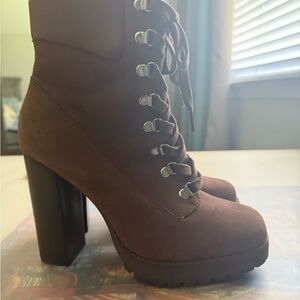 Women's Brown Lace-Up Platform Ankle Boots